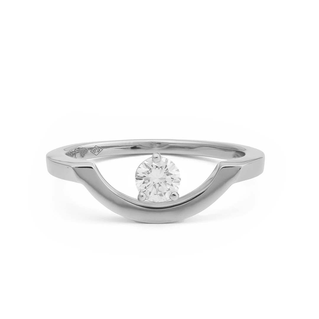 Bague_Intrepide_grand_arc_0.25ct_-_Or_blanc_18k_-_diamant_ethique_-_Loyale_Paris