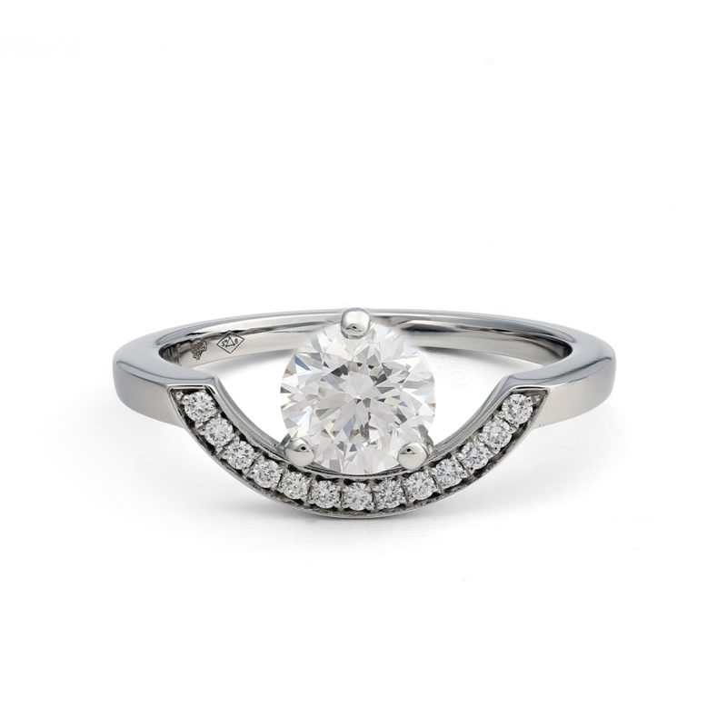 Bague_Intrepide_grand_arc_1ct_pavee_-_Or_blanc_18k_-_diamant_ethique_-_Loyale_Paris