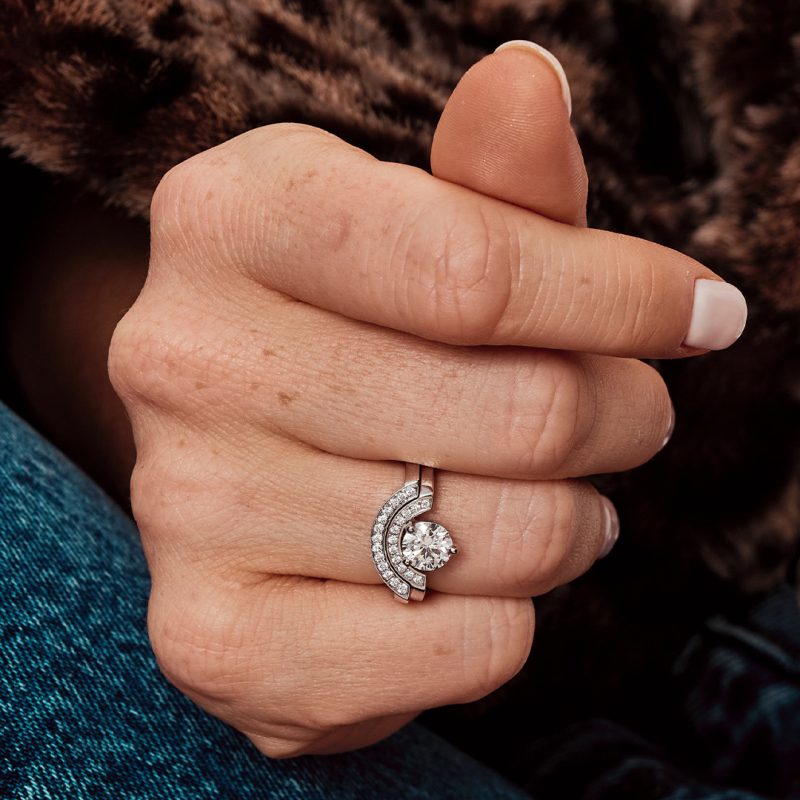 Bague_Intrepide_petit_arc_1ct_-_Or_blanc_18k_-_diamant_ethique_-_Loyale_Paris