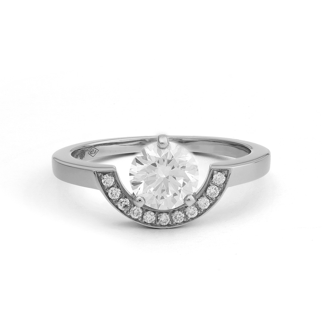 Bague_Intrepide_petit_arc_1ct_pavee_-_Or_blanc_18k_-_diamant_ethique_-_Loyale_Paris
