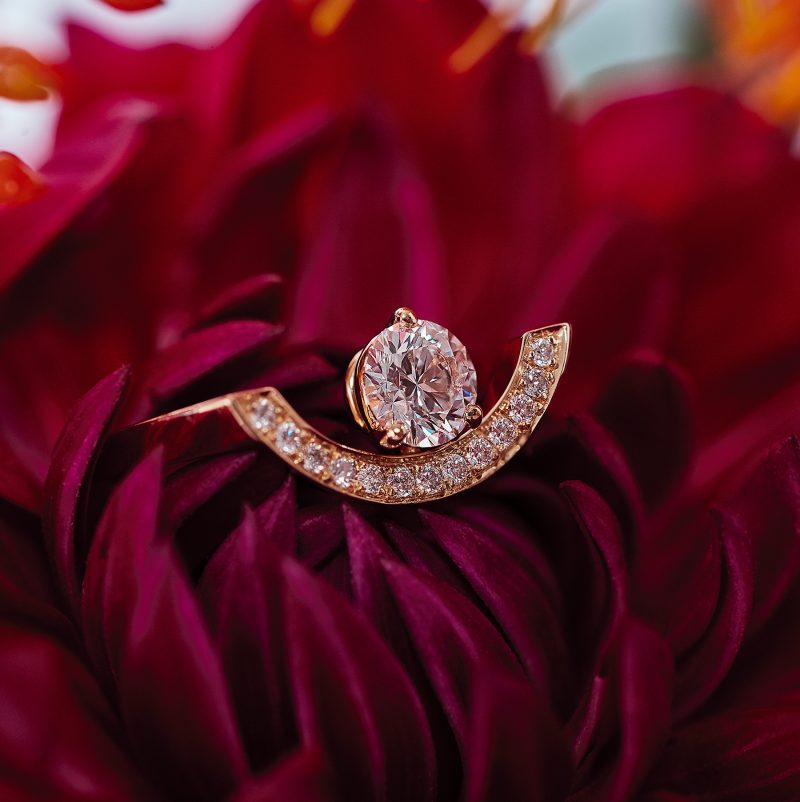 Ring Intrépide grand arc 1ct pavée - 18k rose gold lab grown diamond Loyale Paris 6