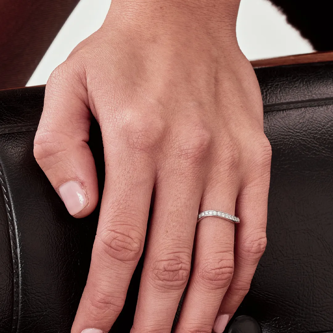 Alliance_Amour_eternel_pavee_-_Or_blanc_18k_-_diamant_ethique_-_Loyale_Paris_-_2